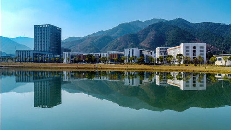 固态继电器在PLC控制系统中的应用解析**